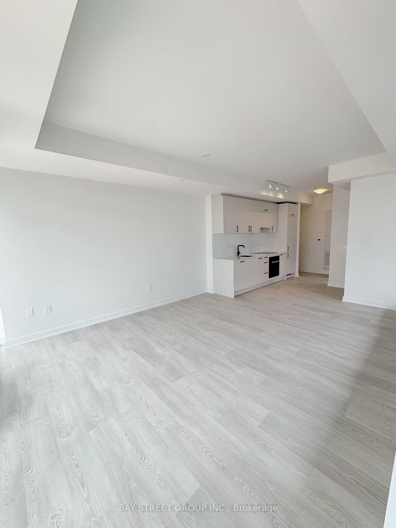 1 Quarrington Lane Unit 3207 photo 3