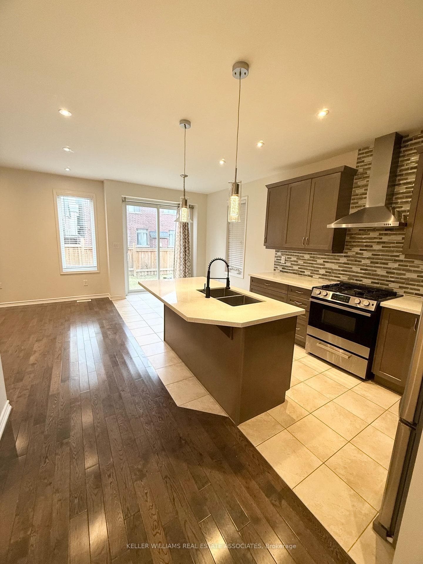 68 Stedford Crescent photo 8