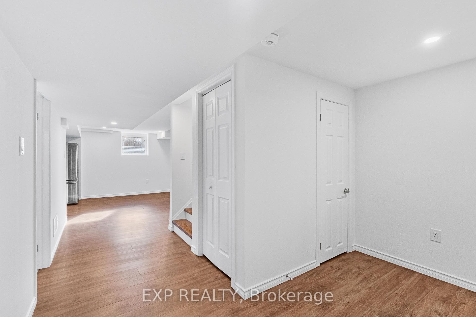 12 Mantz Crescent photo 43