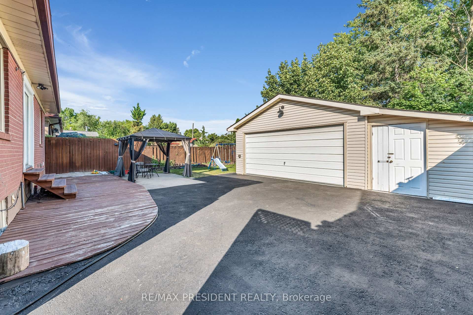 163 Prince Charles Drive photo 41