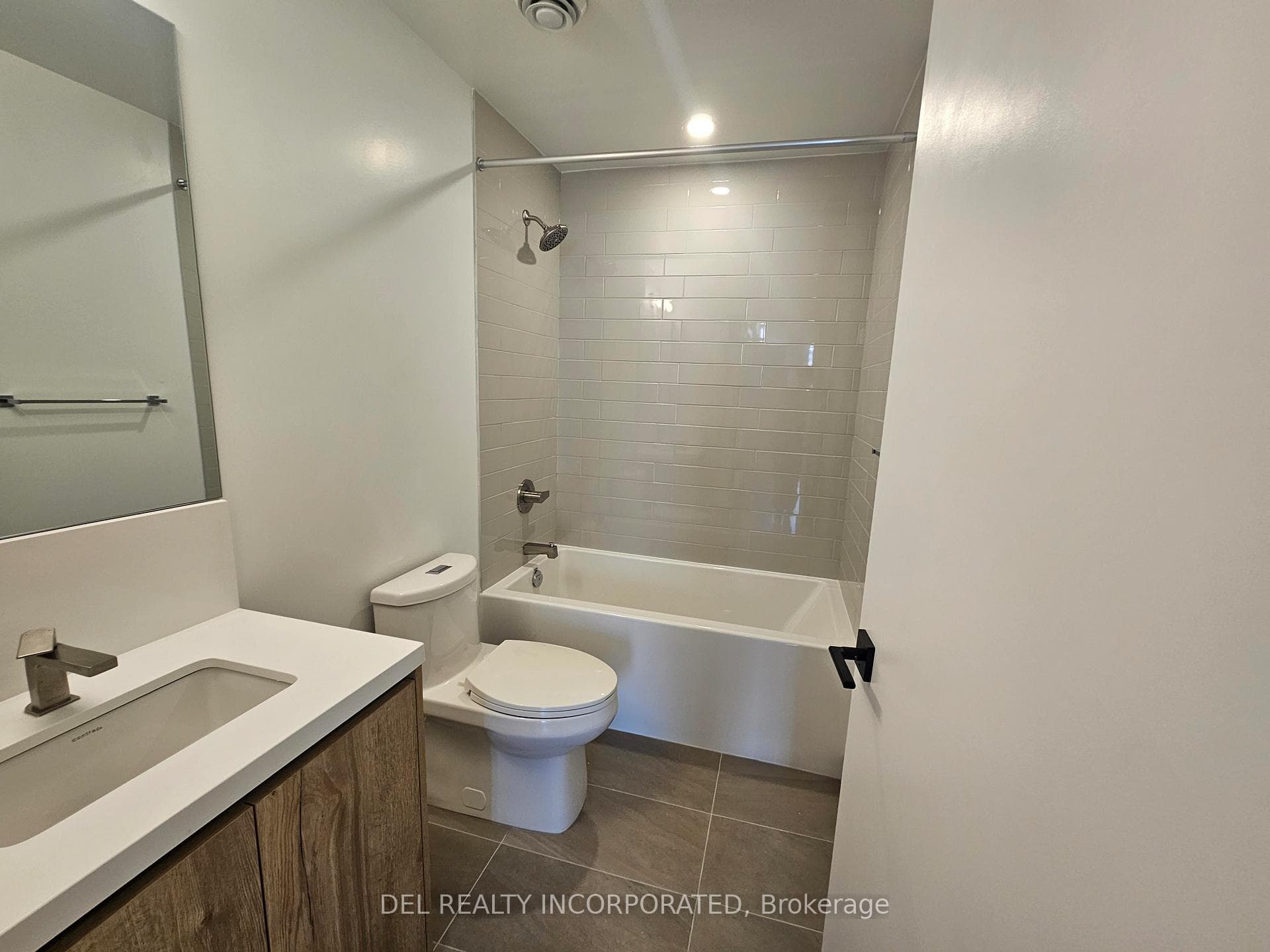 319 Jarvis Street Unit 503 photo 6