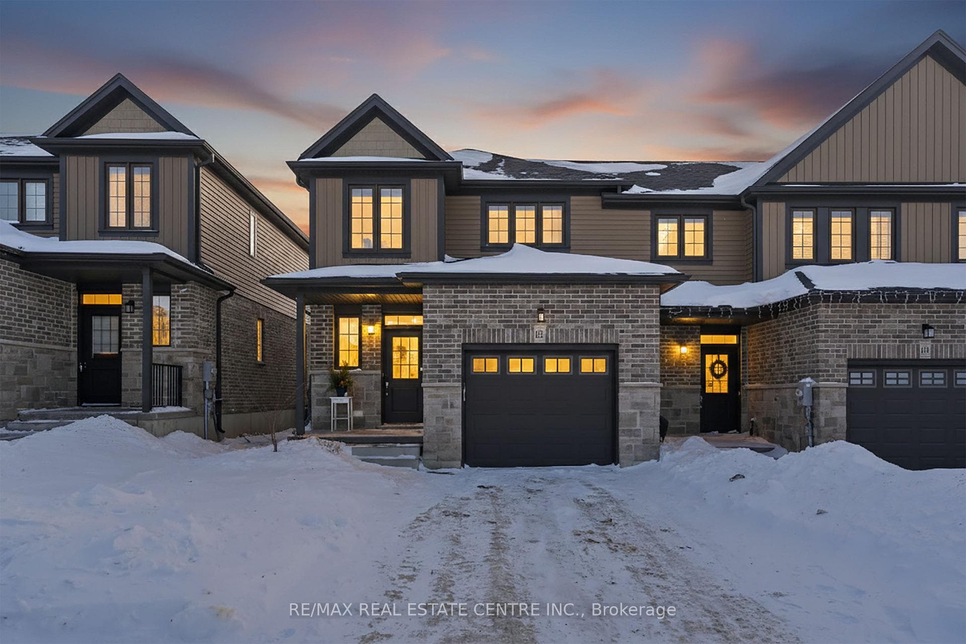120 Links Crescent photo 1
