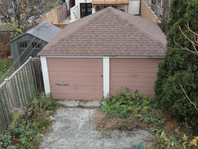 222 Westwood Avenue photo 3