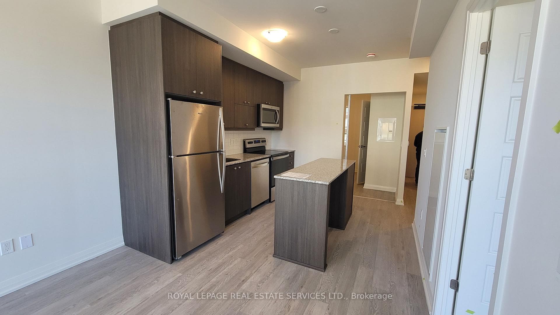 3006 WILLIAM CUTMORE Boulevard Unit 503 photo 2
