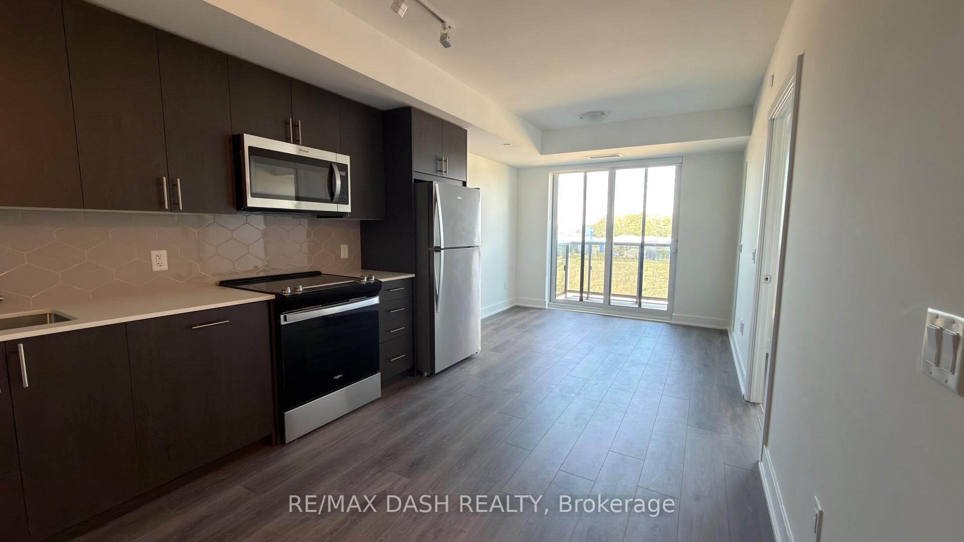 2545 Simcoe Street Unit 435 photo 5