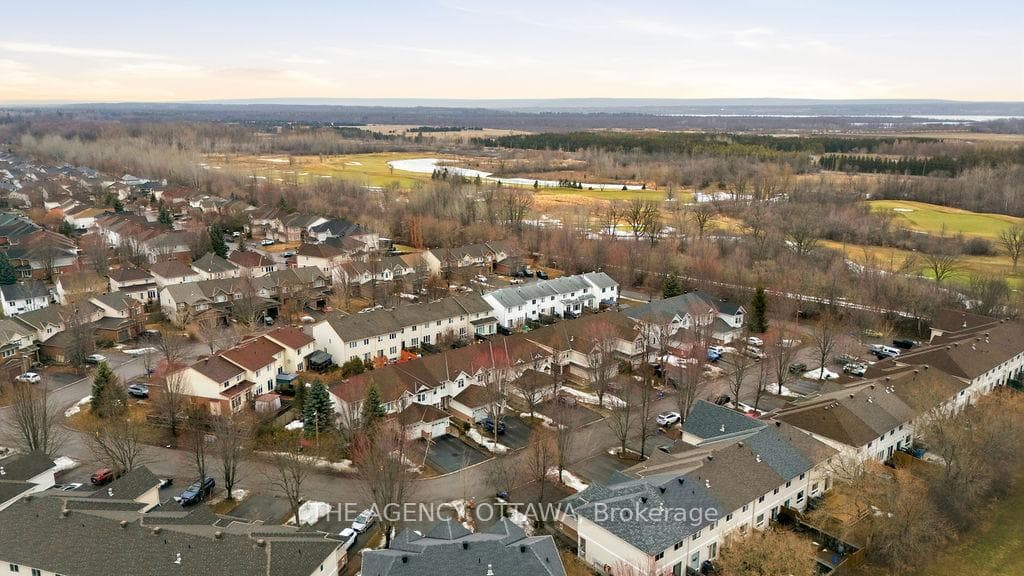 555 Aberfoyle Circle photo 43