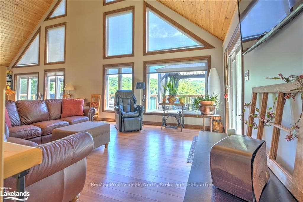 1691 JEFFREY Road photo 31