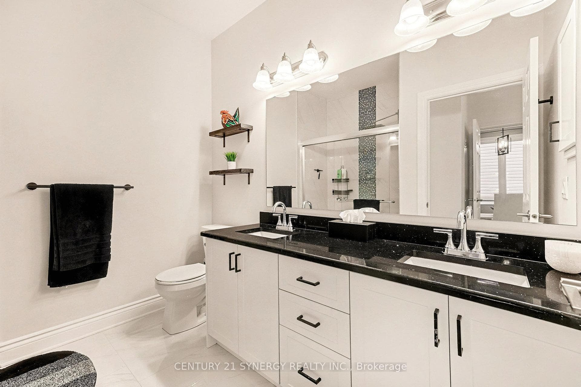 2 large full bathrooms