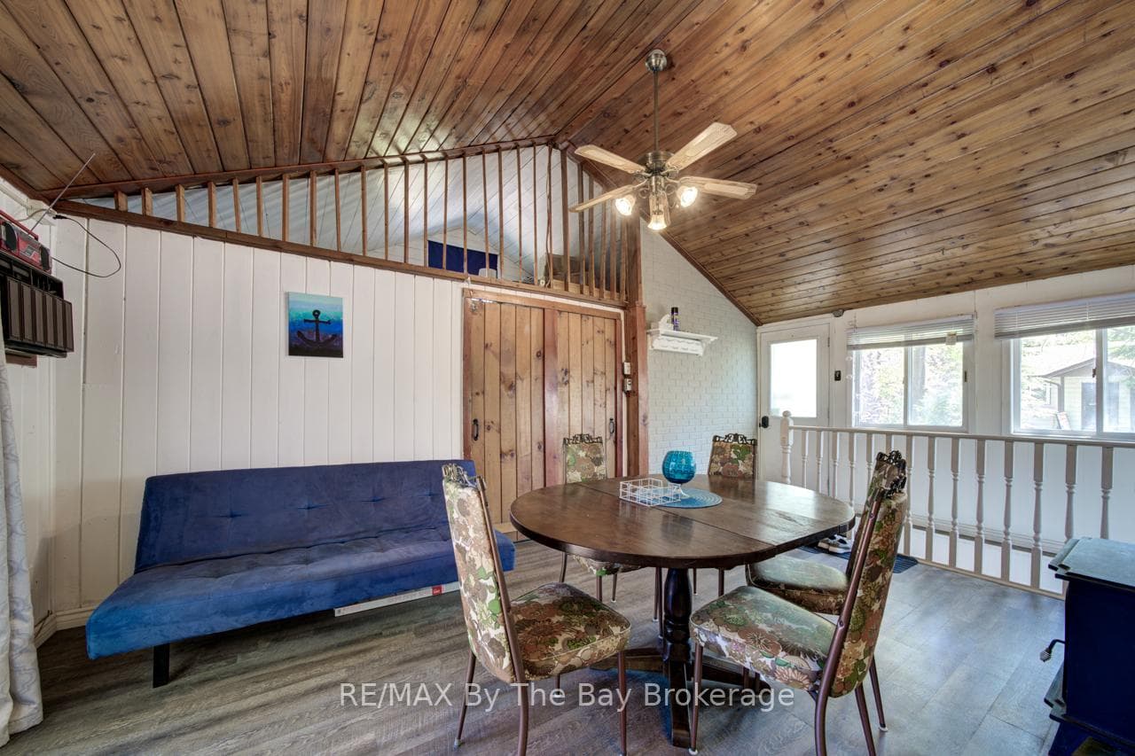 33 17th Street photo 8