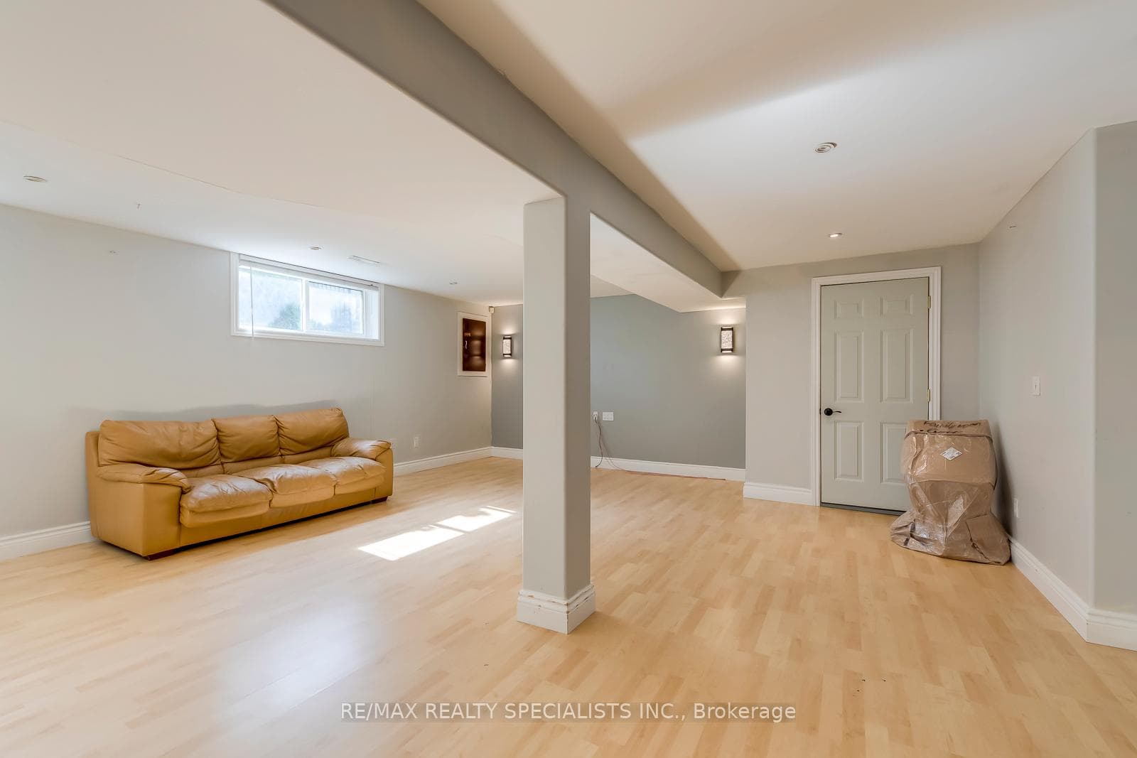 1582 Hermant Court photo 32
