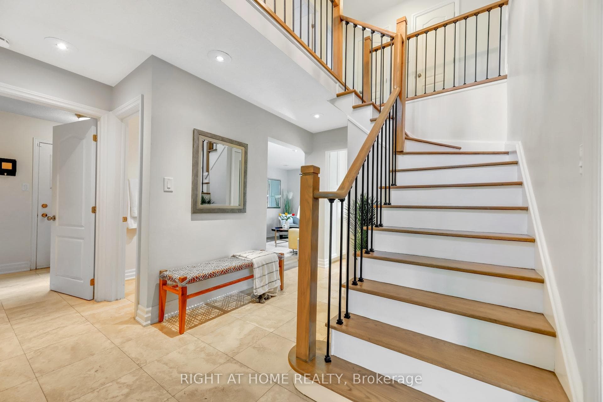 314 Greenock Drive photo 4