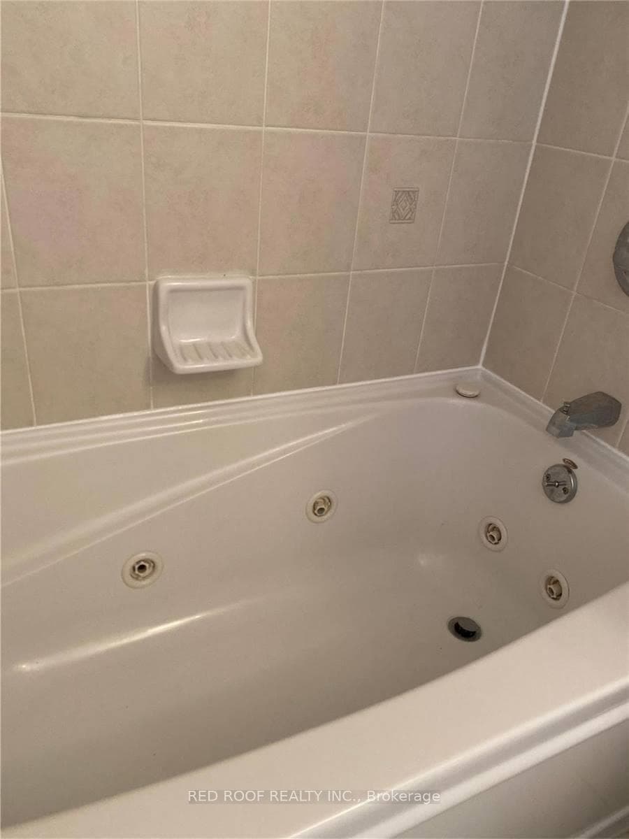 220 Victoria Street Unit 1203 photo 11