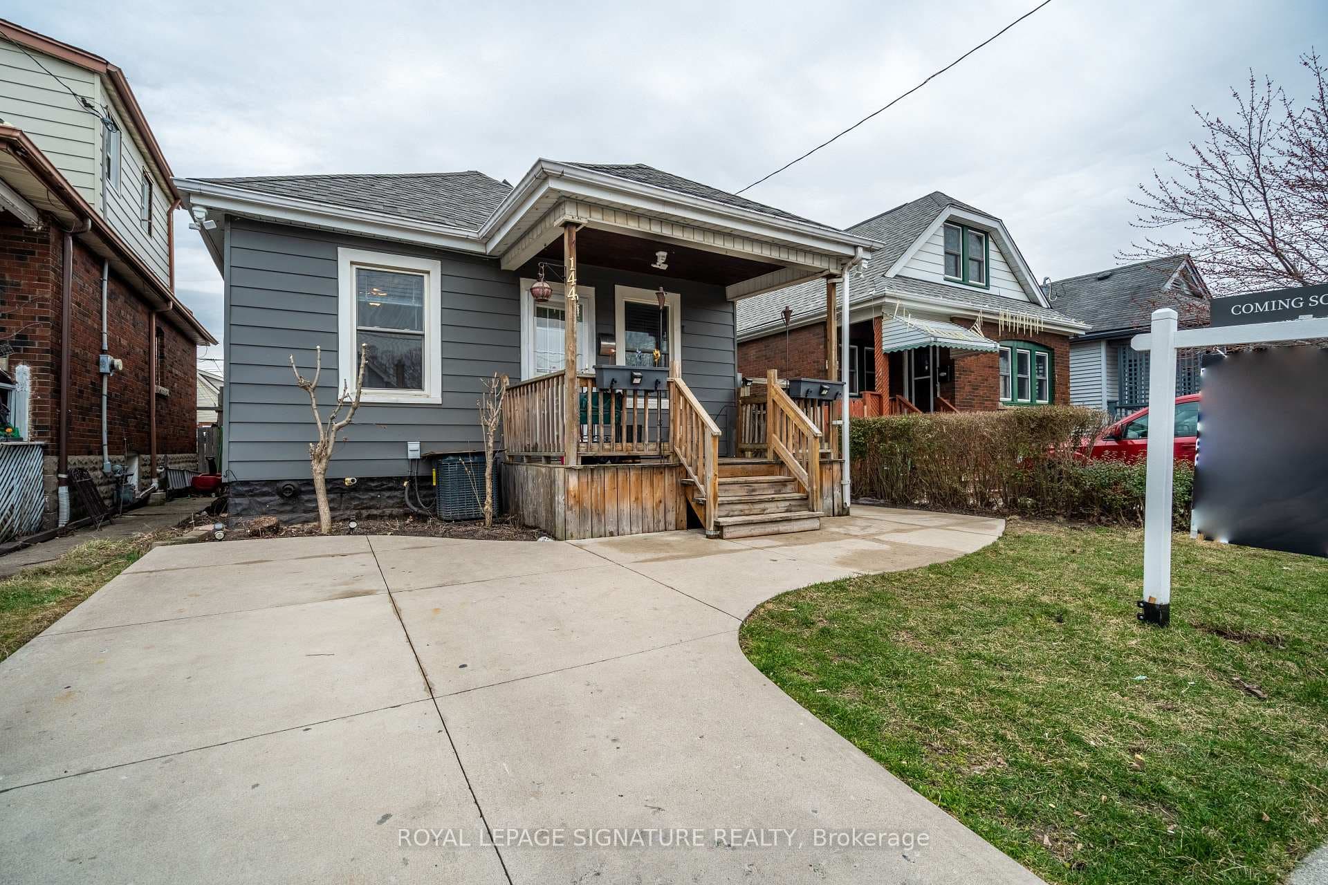 144 Weir Street photo 2