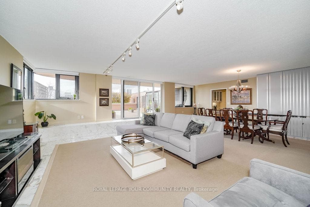 260 Heath Street Unit 703 photo 8