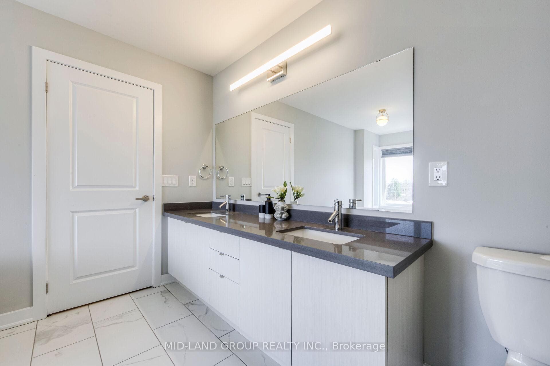 22 Helliwell Crescent photo 27