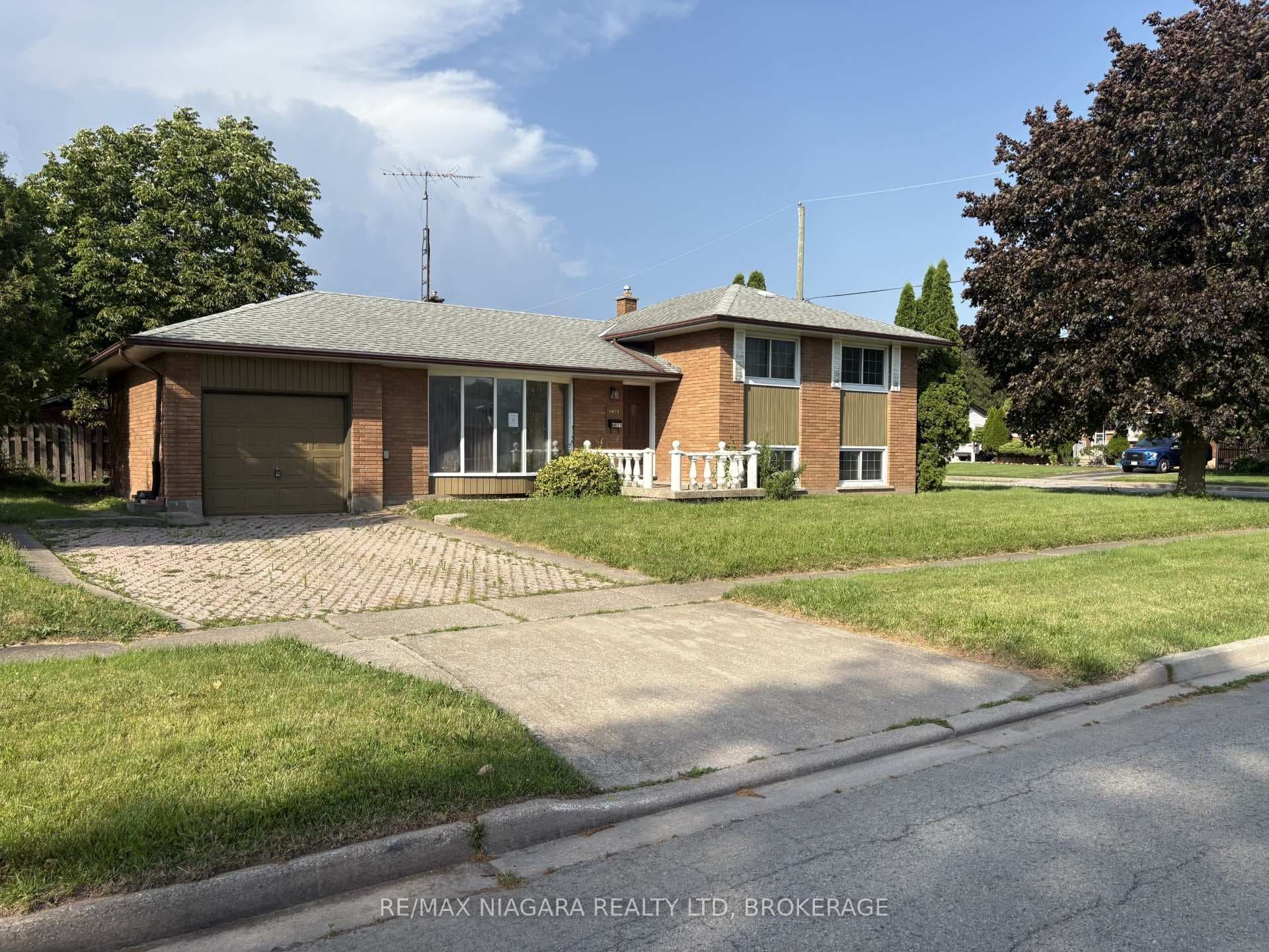 6611 Margaret Street photo 1