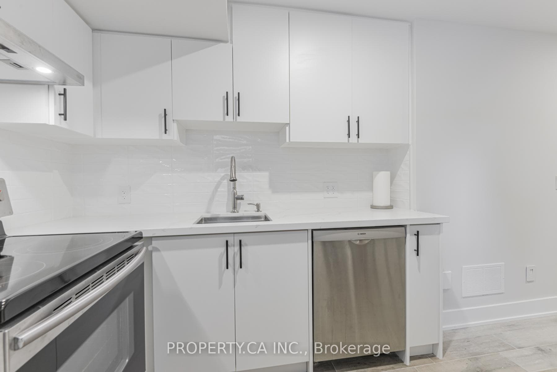 55 Glenshaw Crescent Unit BSMT photo 5