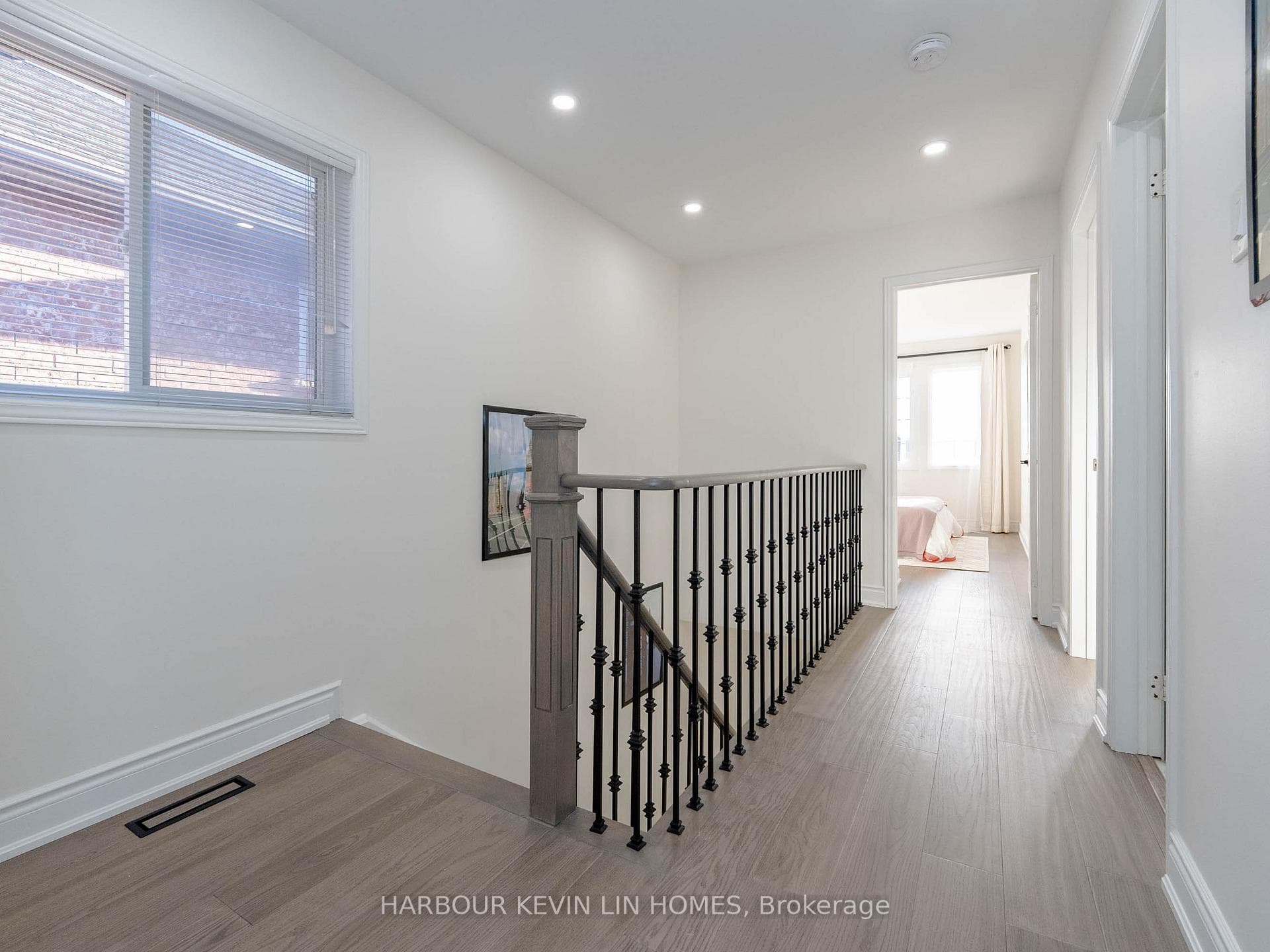 63 Marathon Avenue photo 22