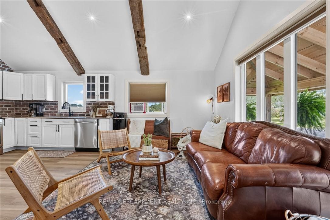 5242 Canborough Road photo 13