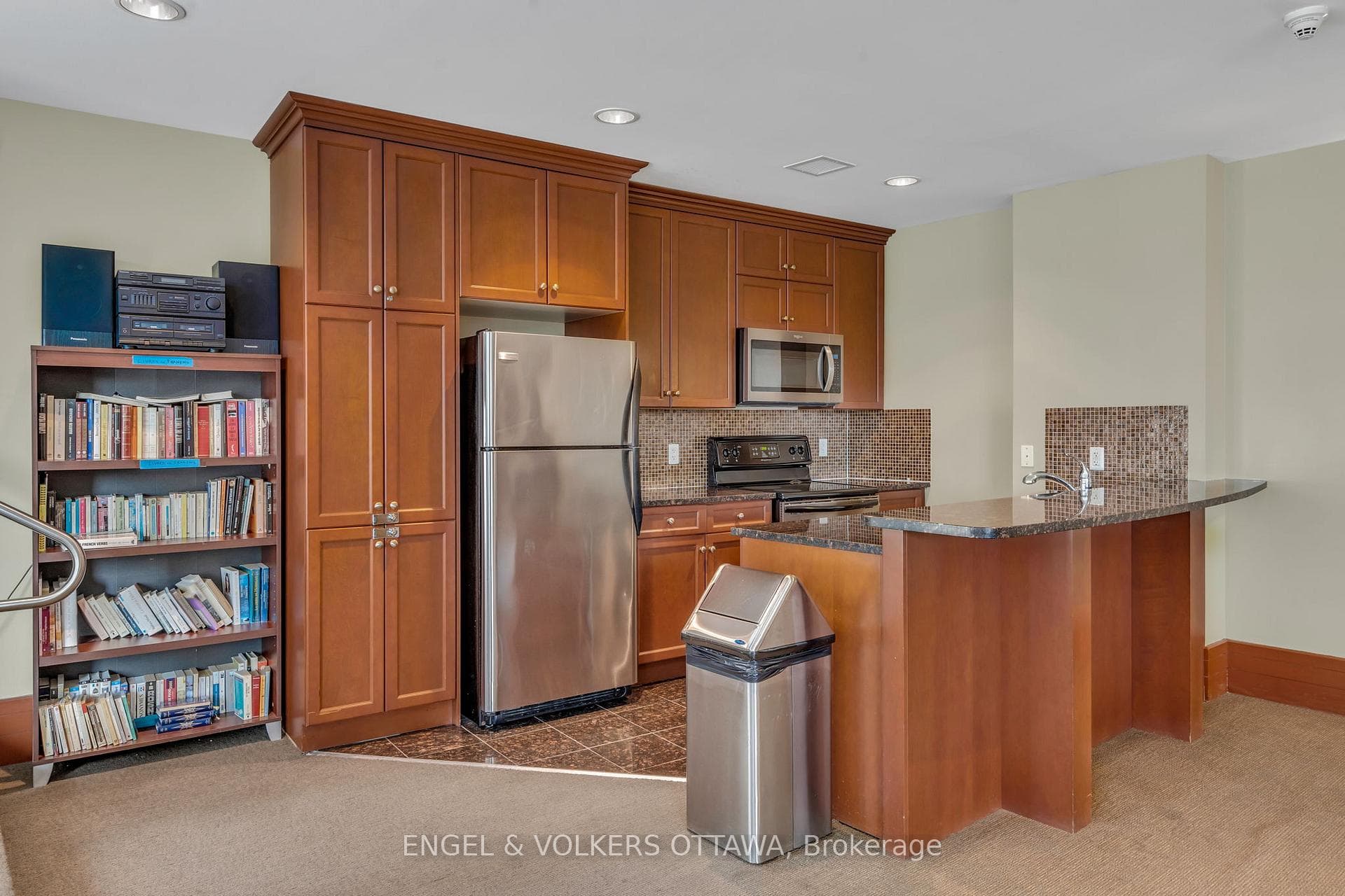 200 Rideau Street Unit 407 photo 22