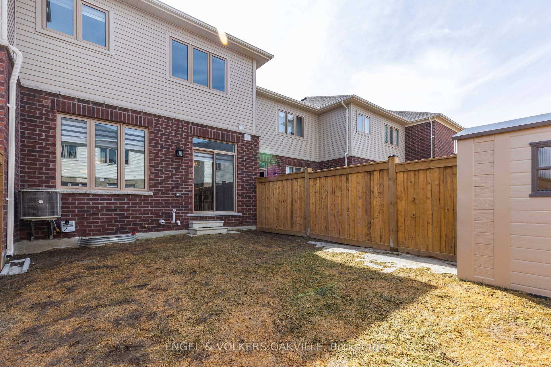 44 Clifford Crescent photo 35
