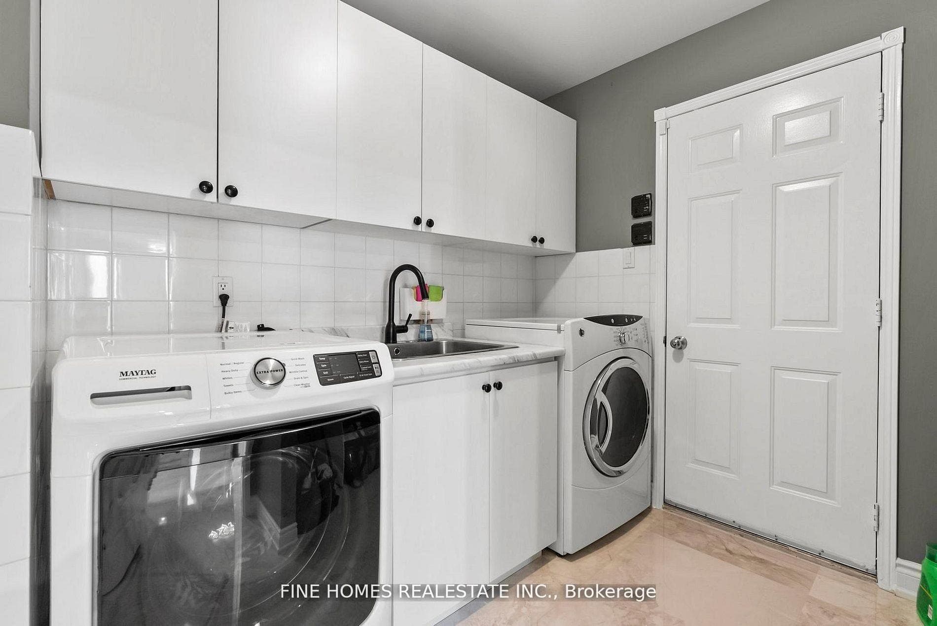 109 Angelina Avenue photo 19