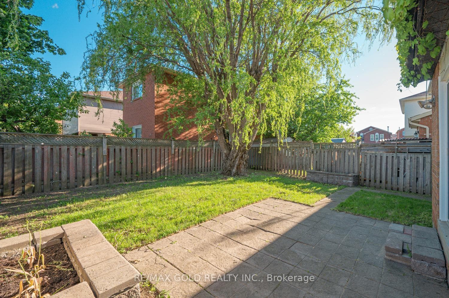 5 Ravenswood Drive photo 37