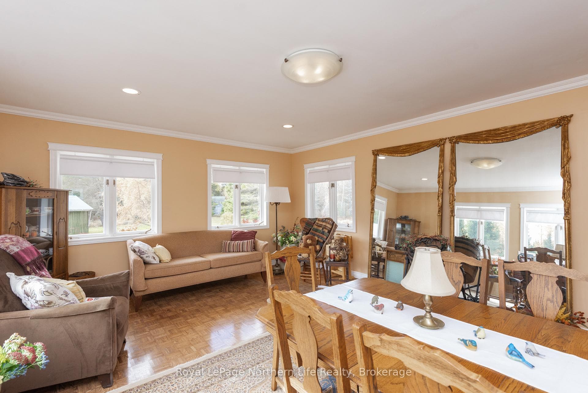 809 CAMERON Road photo 24