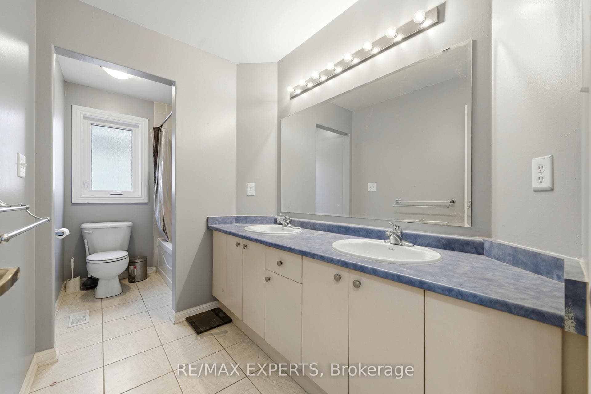 27 Kidd Crescent photo 26