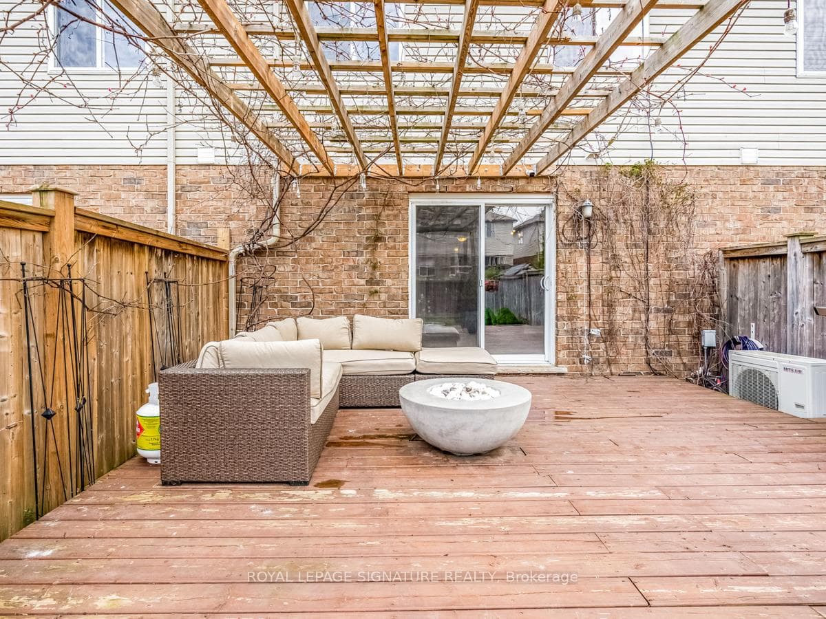 18 Couling Crescent photo 27