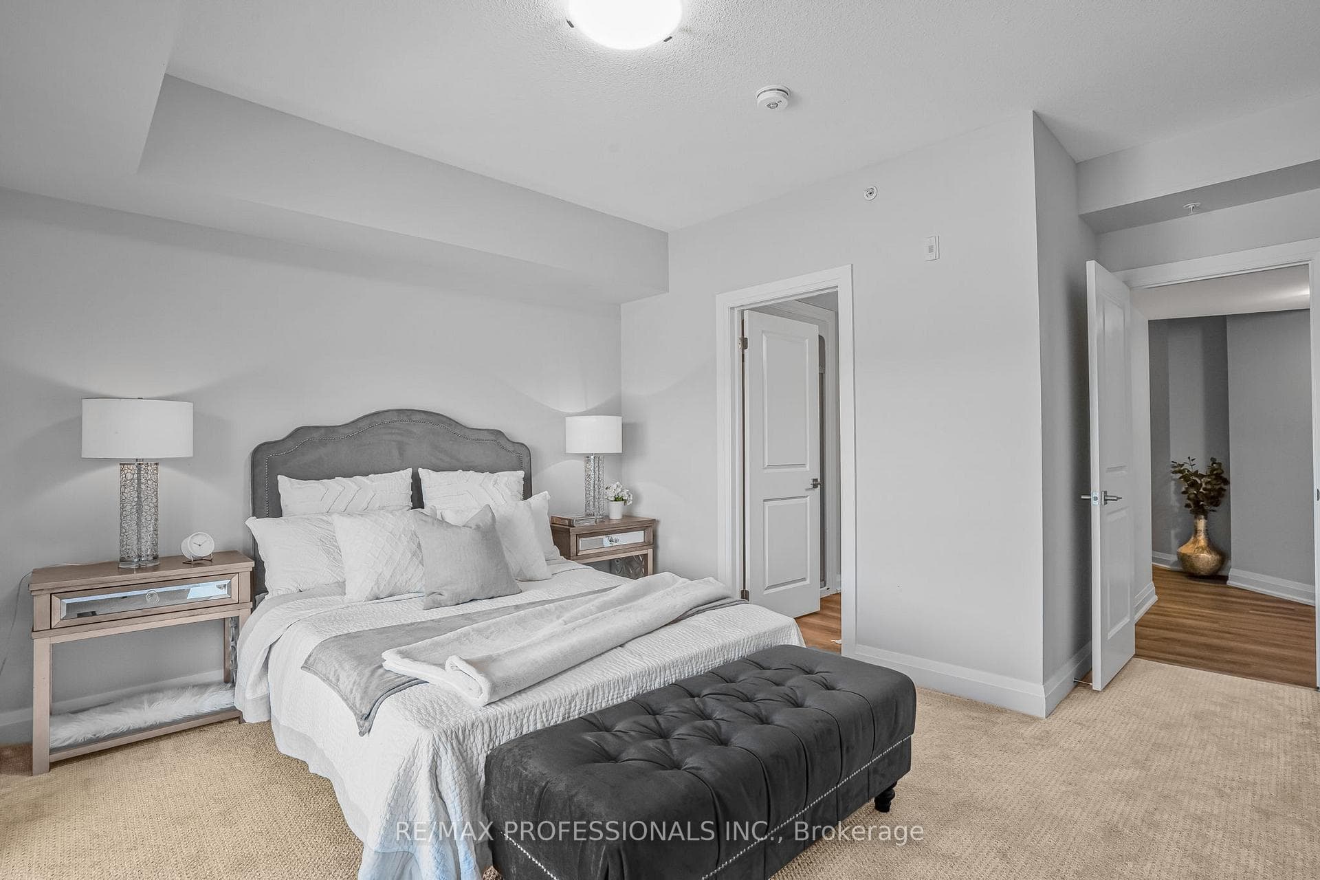 120 Summersides Boulevard Unit 303 photo 27