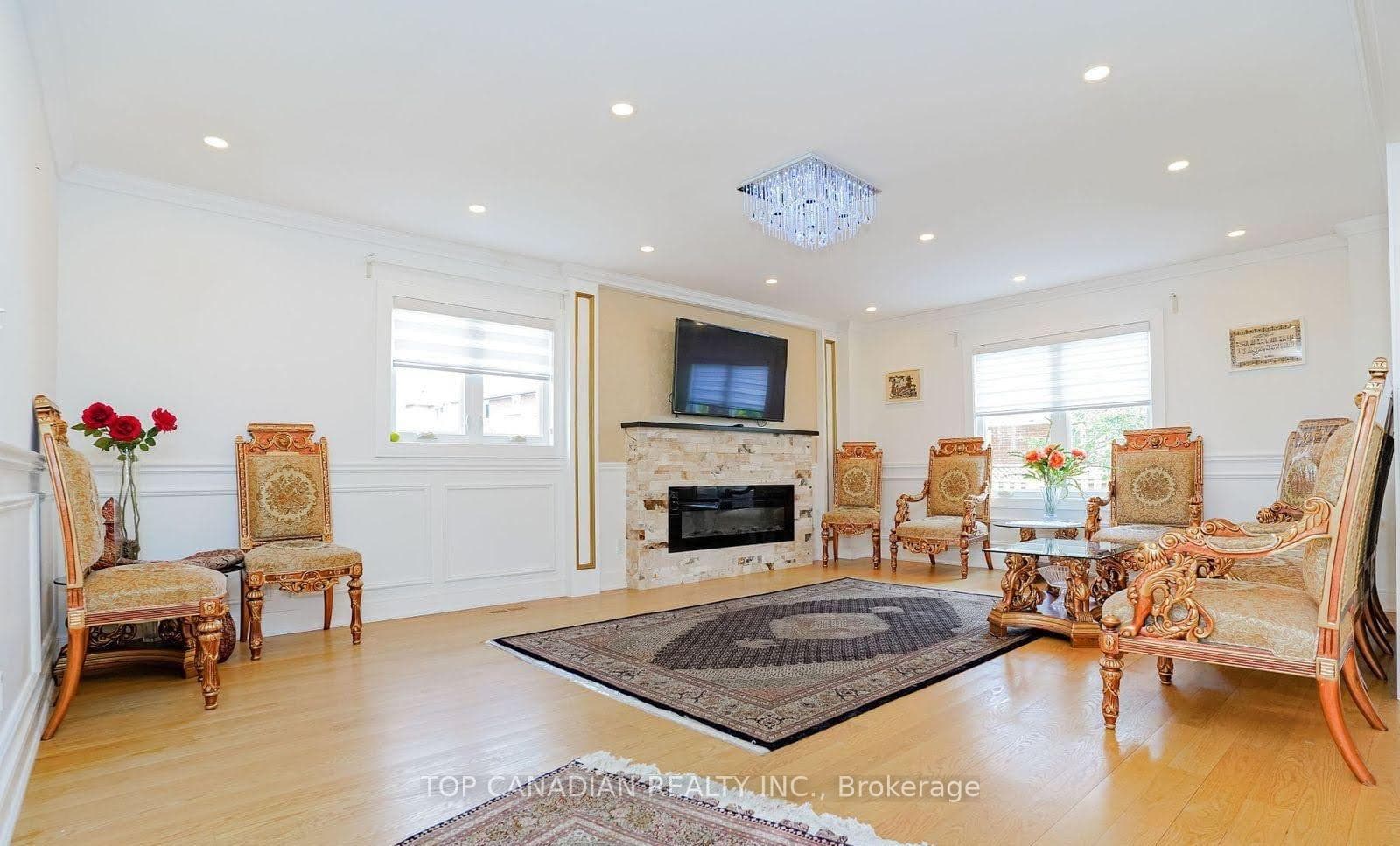 73 Dunbarton Court photo 35