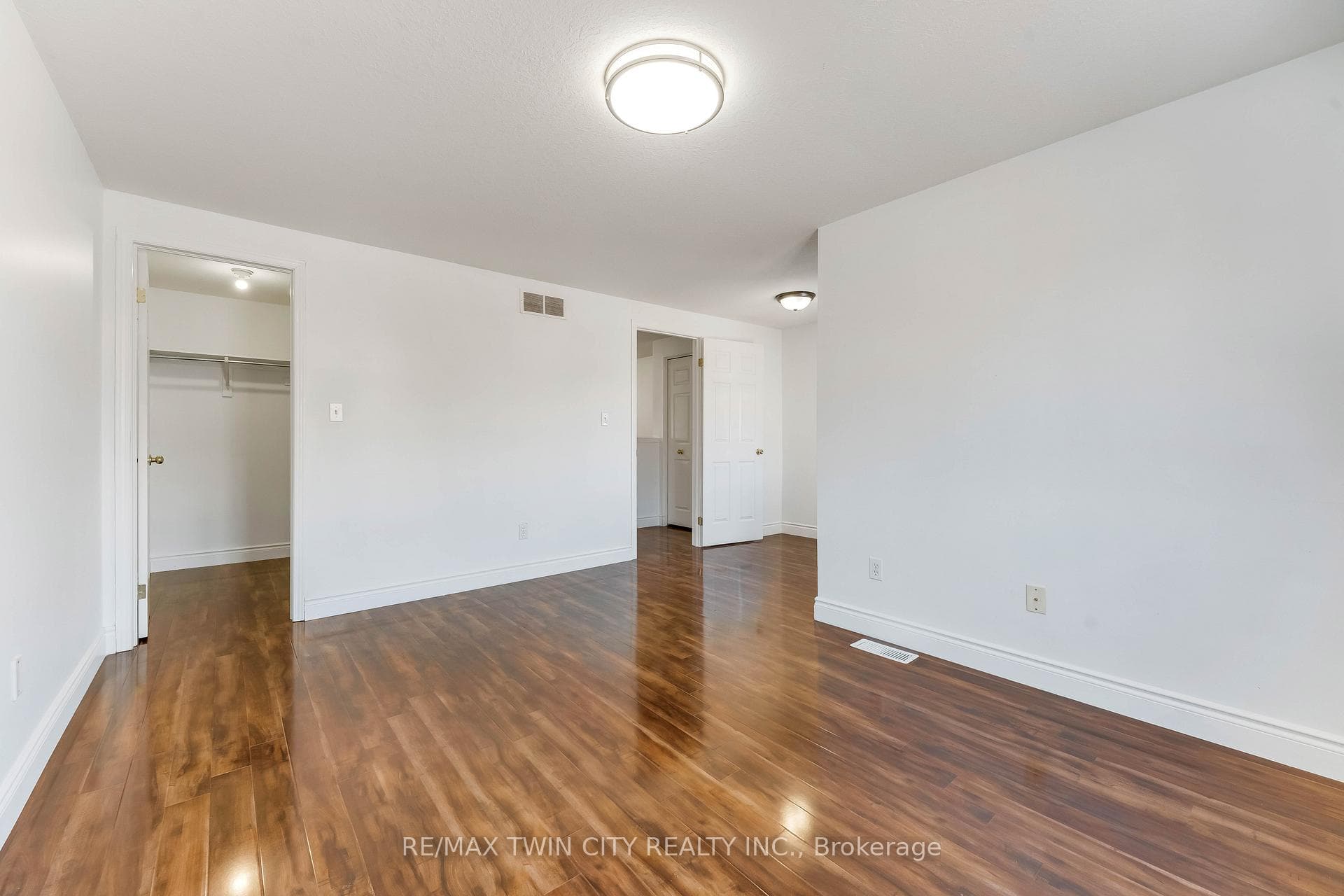 90 Donnenwerth Drive photo 21