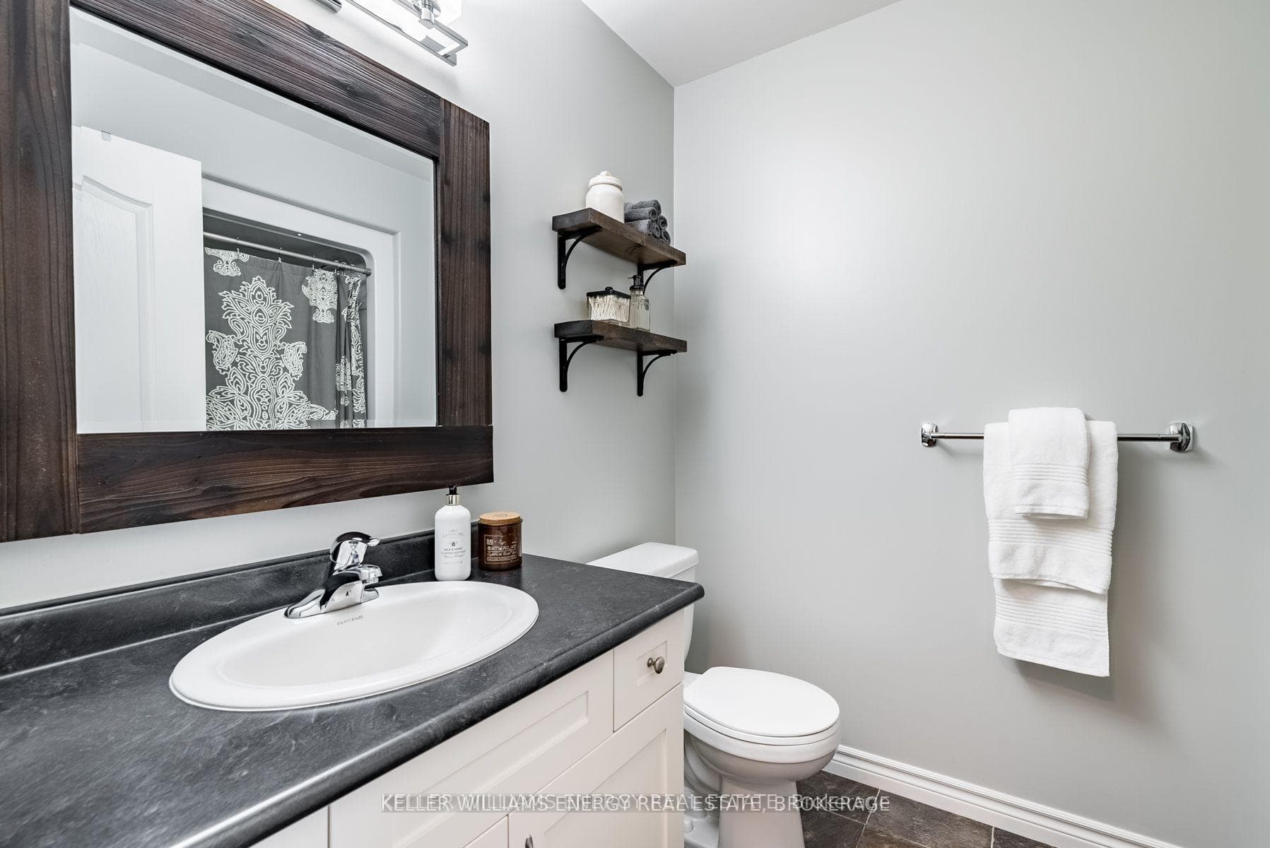1031 Linden Valley Road photo 18