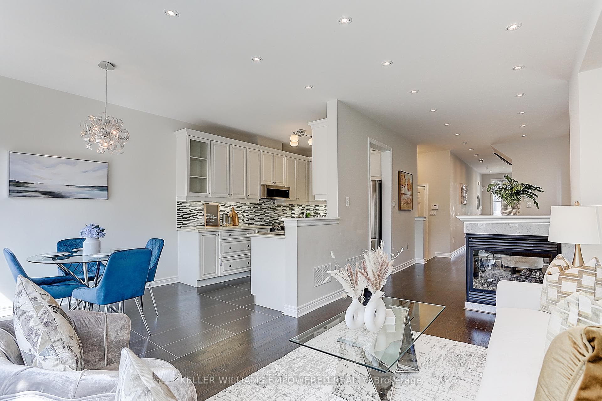 85 Chayna Crescent photo 11