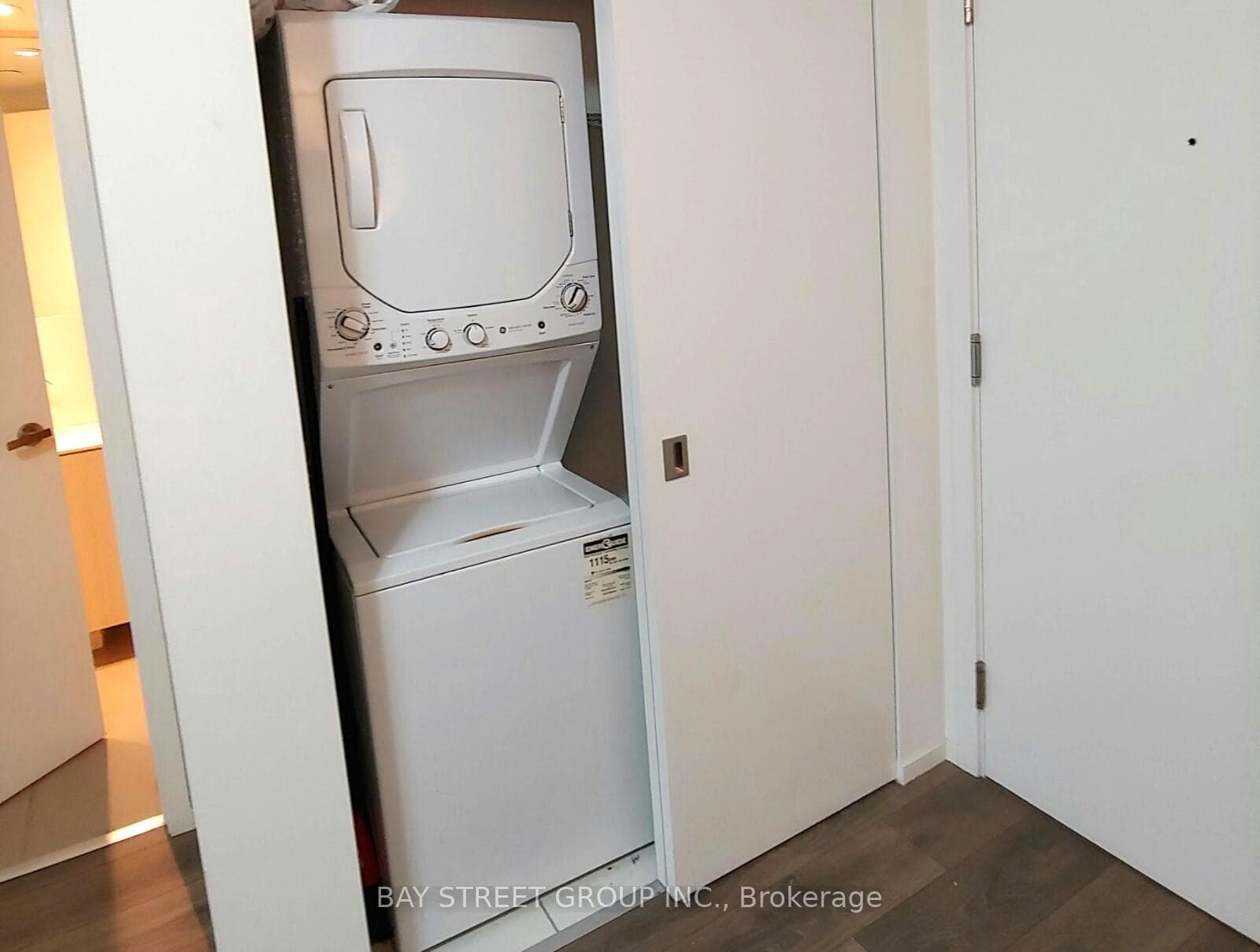 159 Dundas Street Unit 513 photo 17