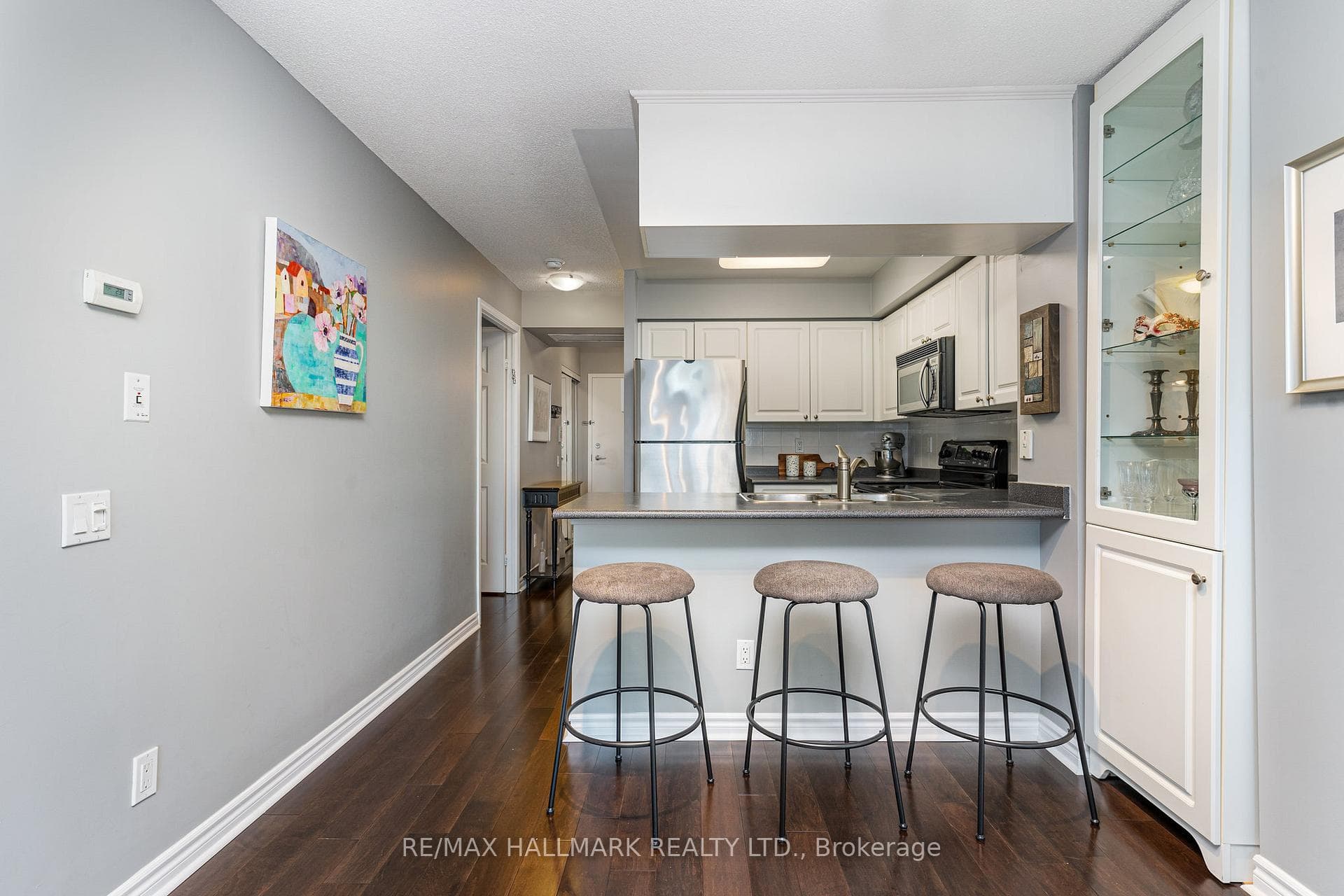 30 Harrison Garden Boulevard Unit 706 photo 15