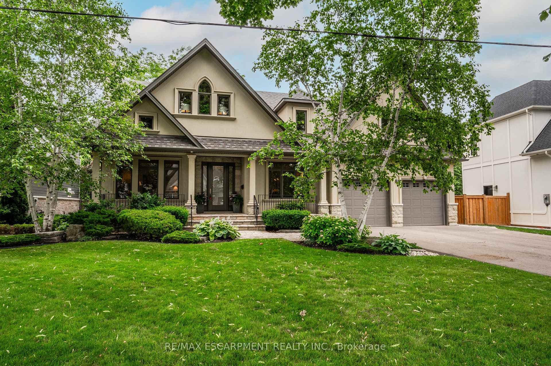 249 Lakeside Avenue photo 1
