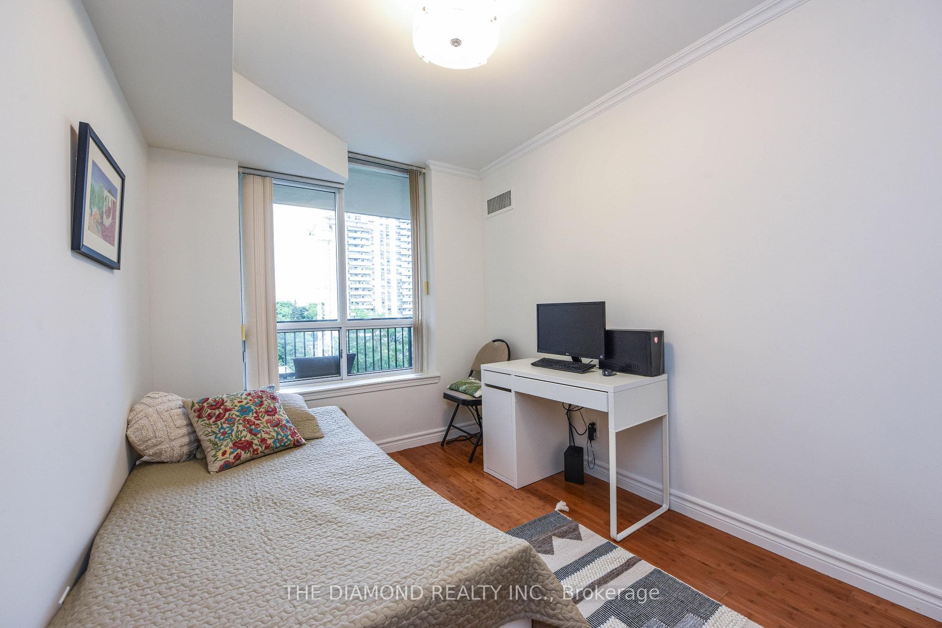 260 Merton Street Unit 710 photo 18