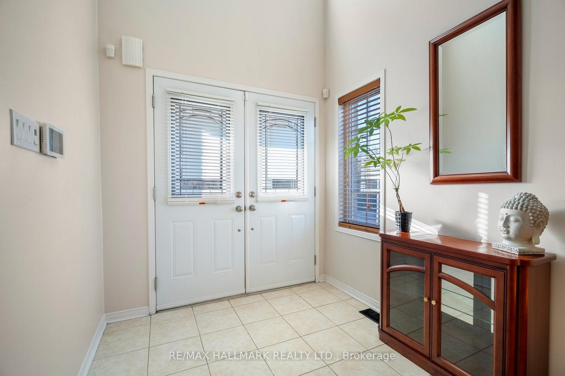 83 Bonspiel Drive photo 5