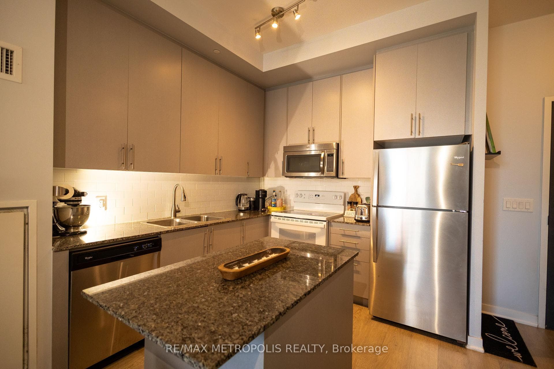 85 Duke Street Unit 110 photo 8