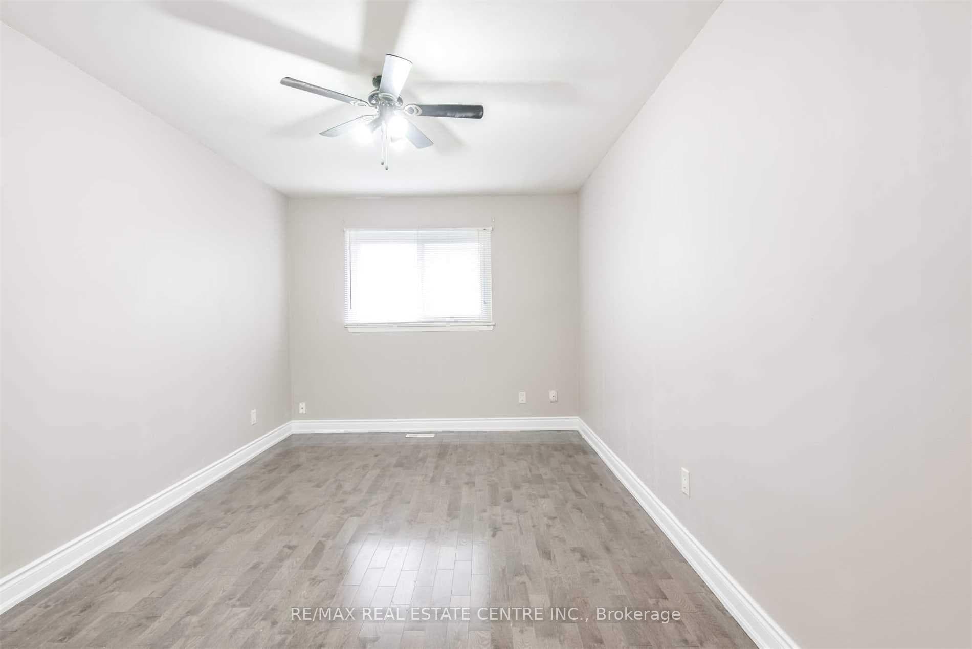 83 Autumn Boulevard Unit Upper photo 15