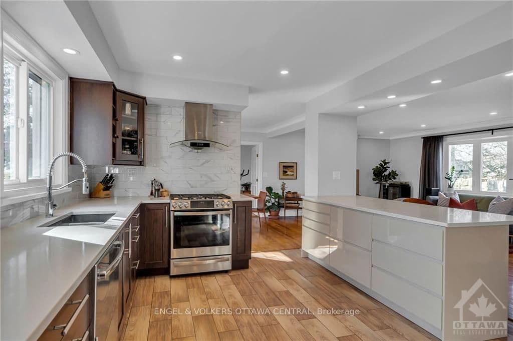 2041 ALTA VISTA Drive photo 9