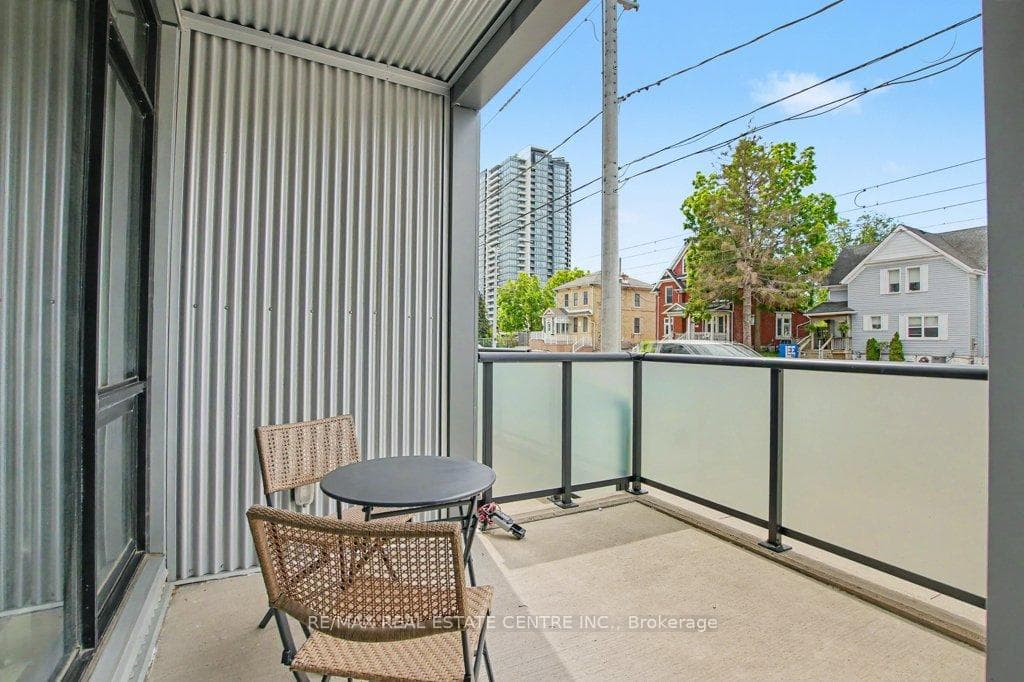 690 King Street Unit 101 photo 23