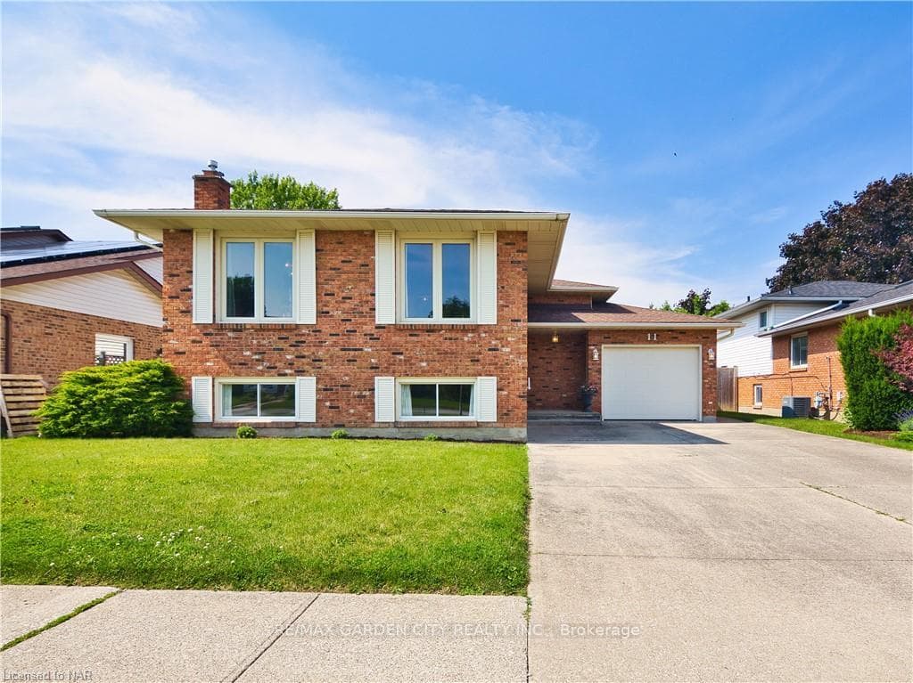 11 Huntington Lane photo 1
