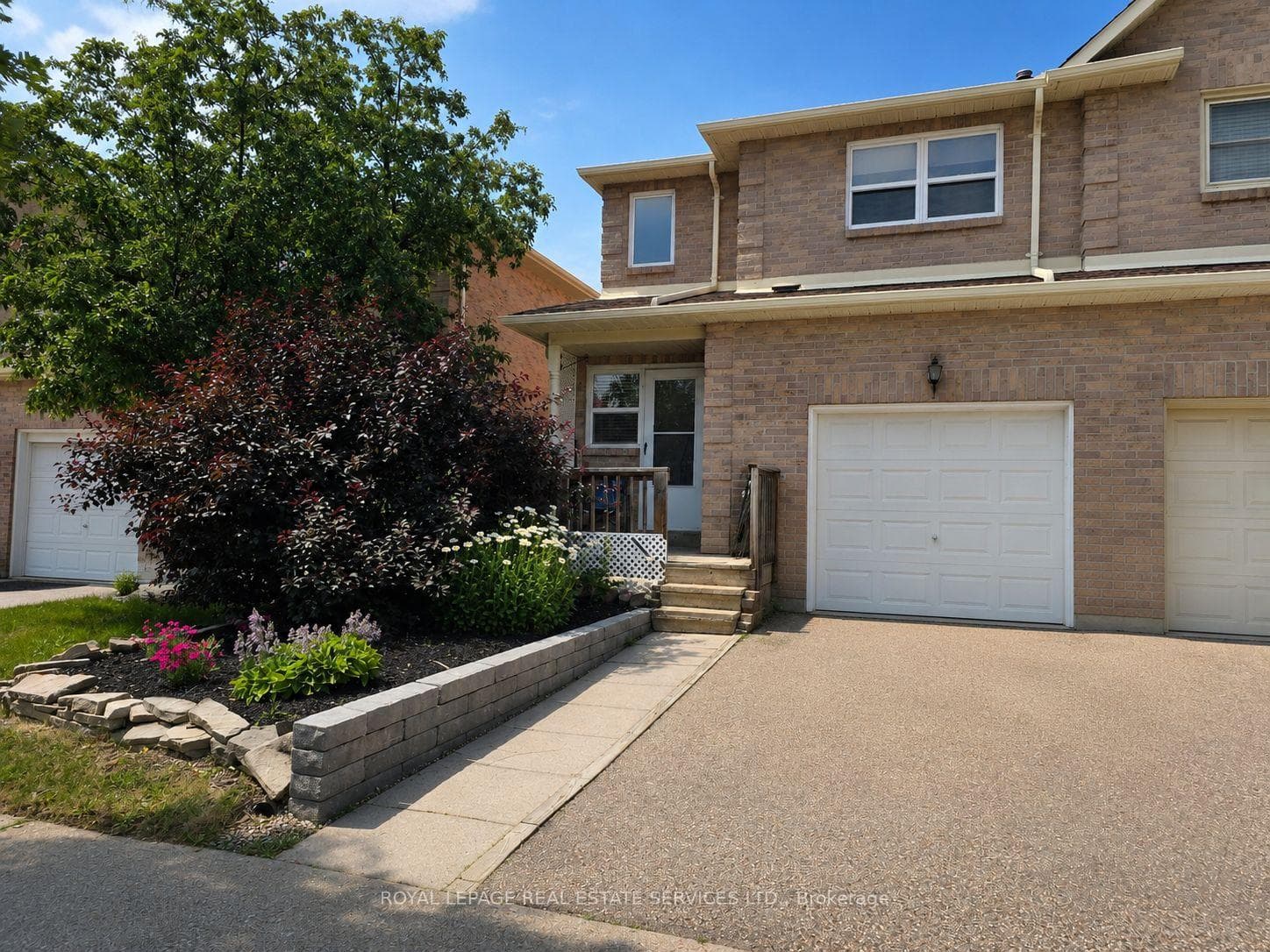 86 Green Bush Crescent photo 1