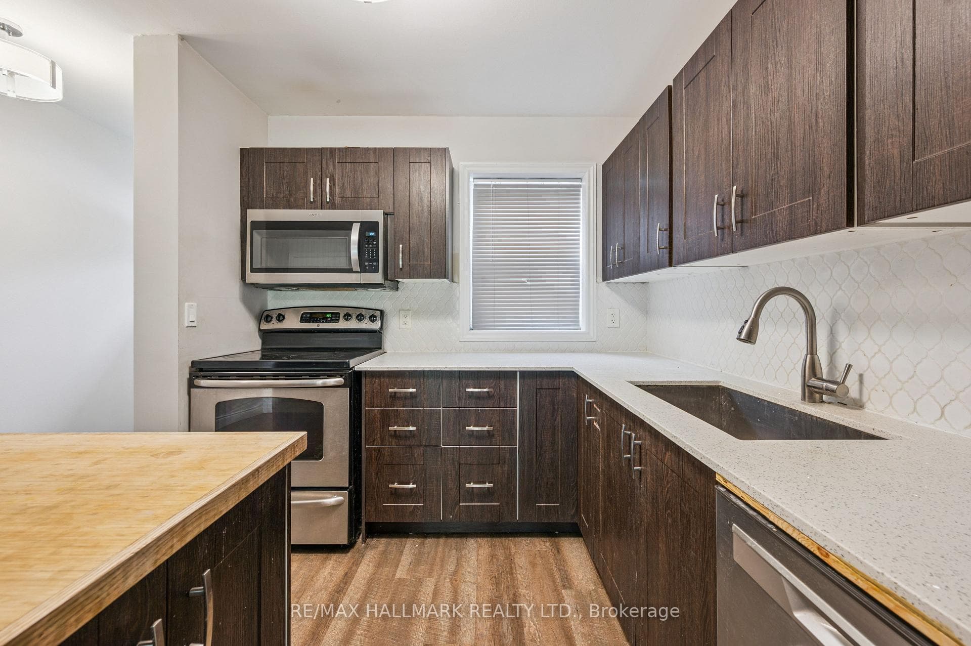 288 Westcourt Place Unit 25 photo 6