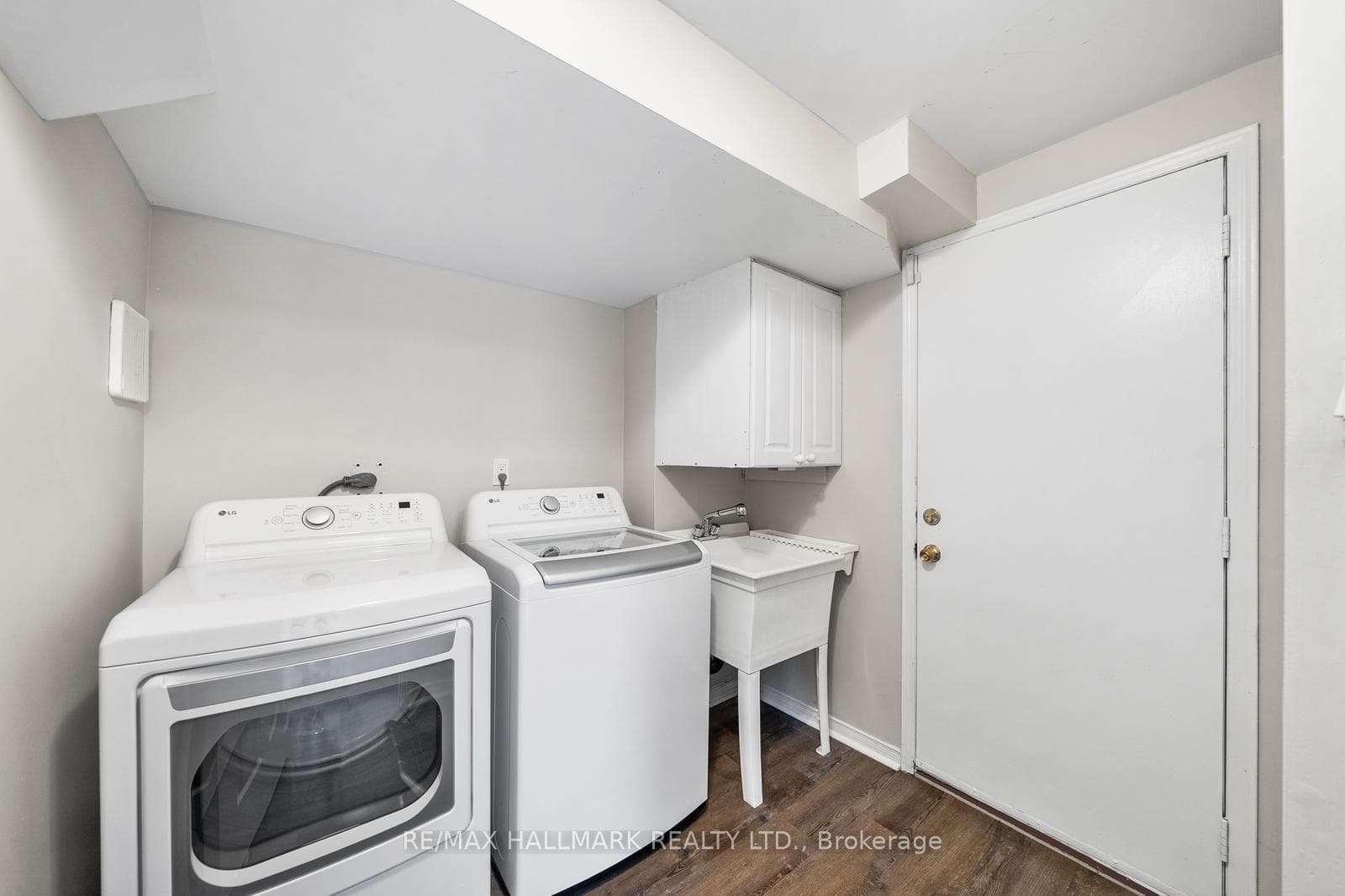 2398 Britannia Road Unit 61 photo 33