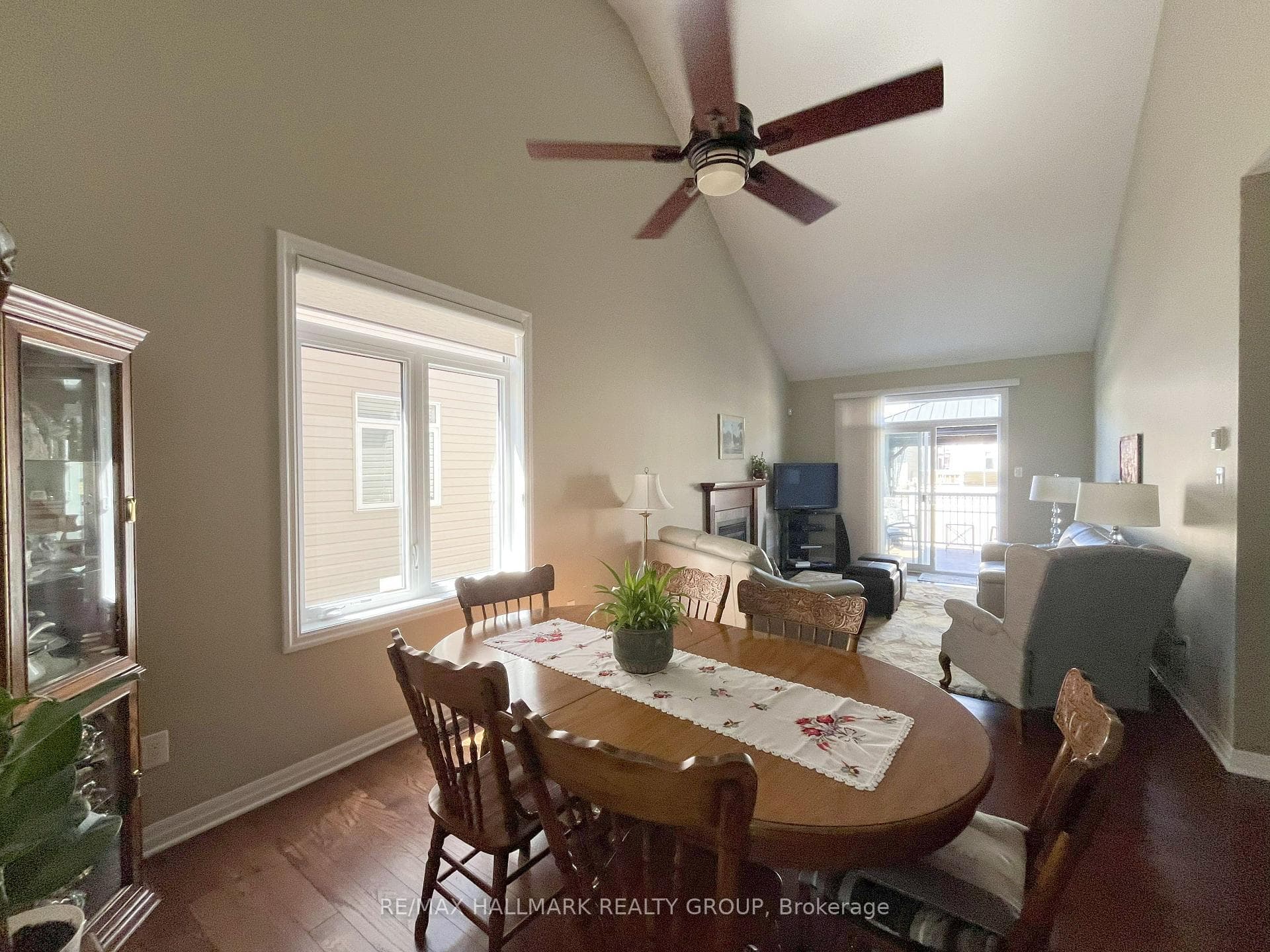 Living/Dining Room