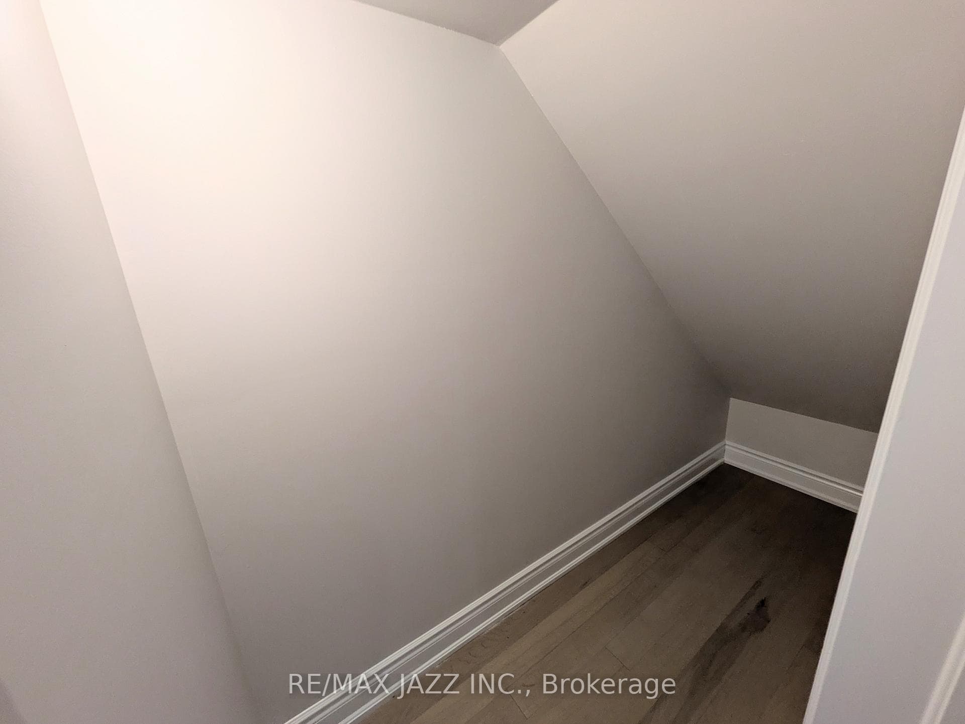 1303 Bayview Avenue Unit 102 photo 19